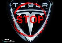 Vācija pieprasa, lai Tesla neizmantotu terminu “autopilots” . . .