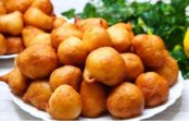 Bērnības garša: Pončiki uz kefīra bāzes pie tējas Bērnības garša: Pončiki uz kefīra bāzes pie tējas